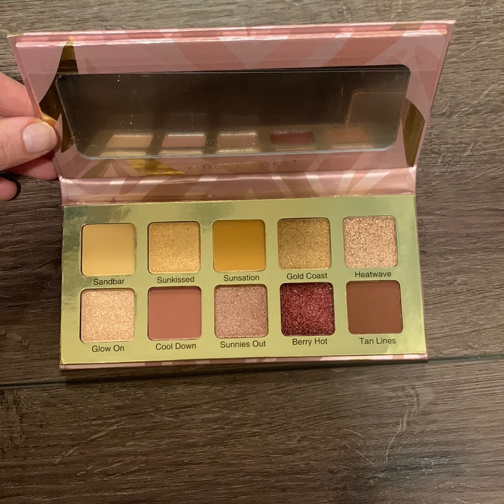 Violet Voss sun kissed  summer palette PRO series